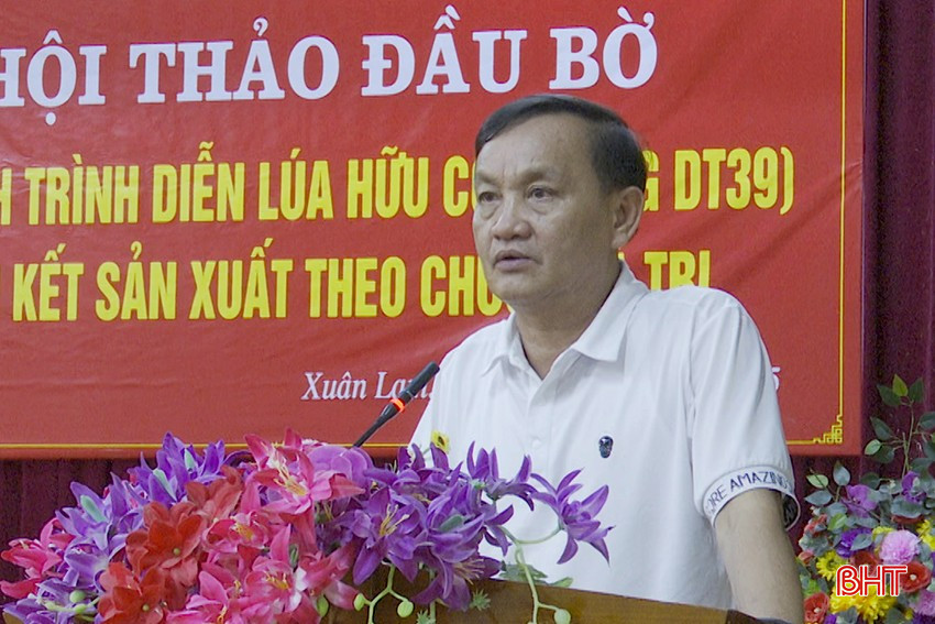 Phó Chủ tịch UBND huyện Nghi Xuân Nguyễn Viết Hưng phát biểu tại hội thảo bqbht_br_3-7673.jpg