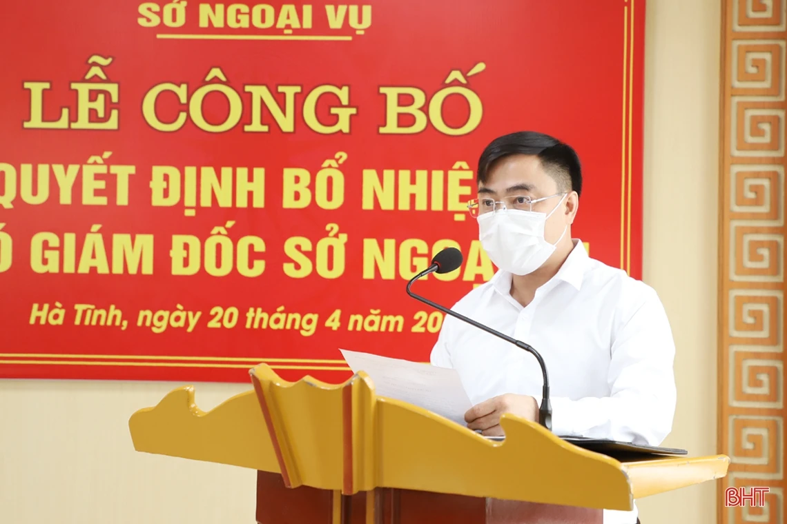 Công bố quyết định bổ nhiệm Phó Giám đốc Sở Ngoại vụ Hà Tĩnh
