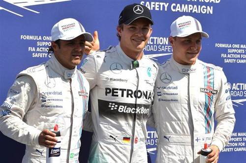 Rosberg (giữa) tiếp tục phong độ ấn tượng tại các vòng phân hạng. Ảnh: Formula 1