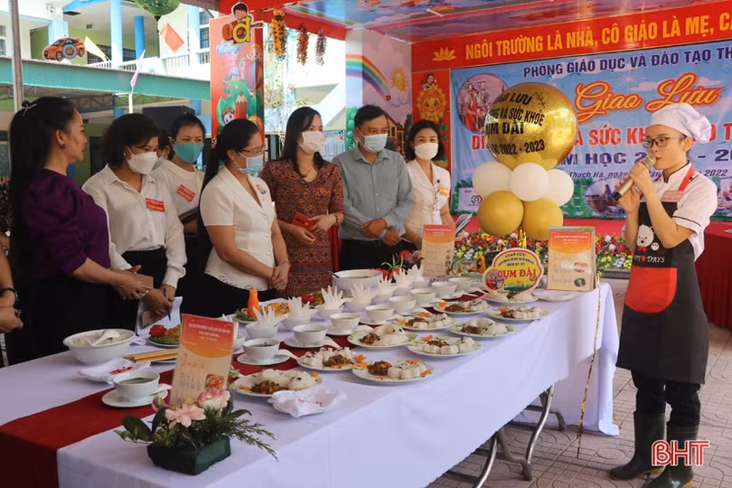 Sôi nổi hoạt động giao lưu dinh dưỡng trẻ thơ ở các trường mầm non