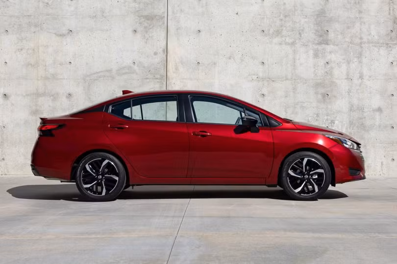 Nissan Almera 2023 ra mắt với diện mạo mới và màn hình giải trí 8 inch