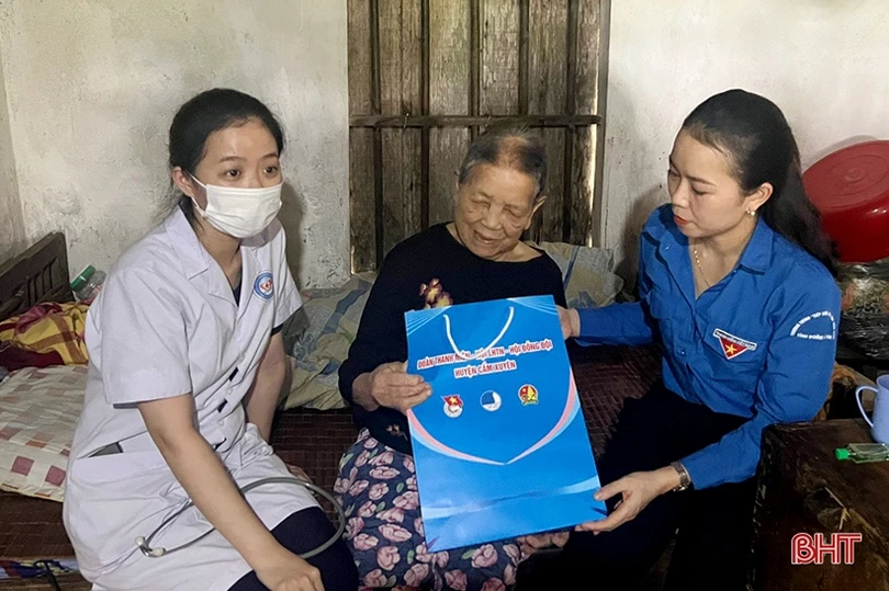 Thanh niên Hà Tĩnh sôi nổi chào mừng Ngày truyền thống Hội LHTN Việt Nam