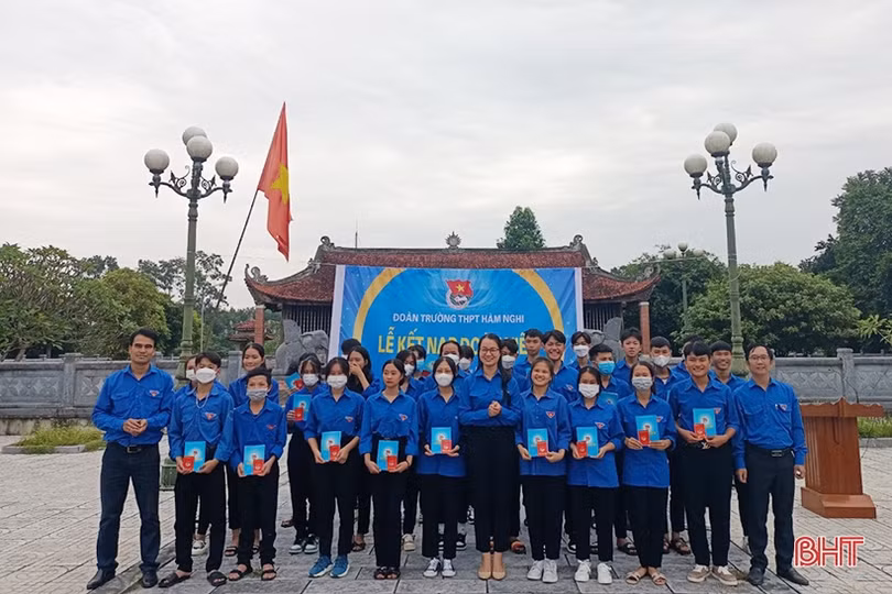 Thanh niên Hà Tĩnh sôi nổi chào mừng Ngày truyền thống Hội LHTN Việt Nam