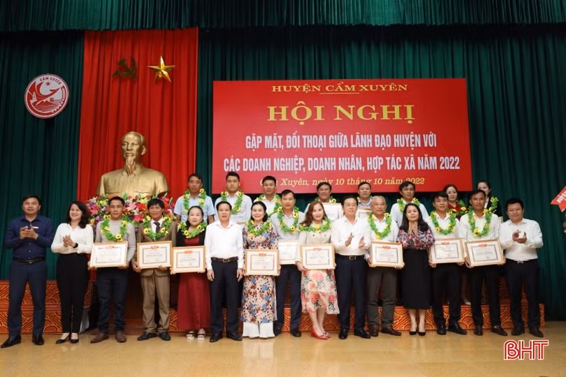 Cẩm Xuyên đồng hành, tạo thuận lợi để doanh nghiệp, doanh nhân phát triển