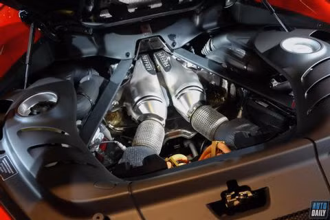 Siêu xe Ferrari 296 GTB đầu tiên ra mắt Việt Nam, giá bán hơn 21 tỷ đồng