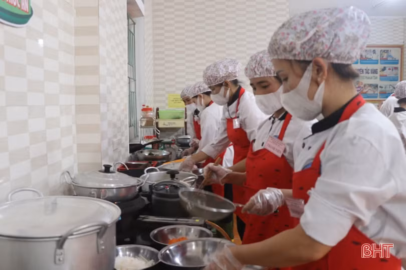 Sôi nổi hoạt động giao lưu dinh dưỡng trẻ thơ ở các trường mầm non