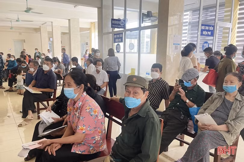 Xây dựng thói quen đeo khẩu trang nơi công cộng ở Hà Tĩnh