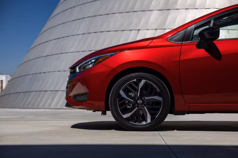 Nissan Almera 2023 ra mắt với diện mạo mới và màn hình giải trí 8 inch