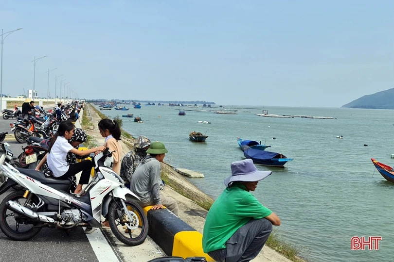 Đã tìm thấy thi thể cháu bé mất tích ở khu vực âu thuyền xã Kỳ Hà