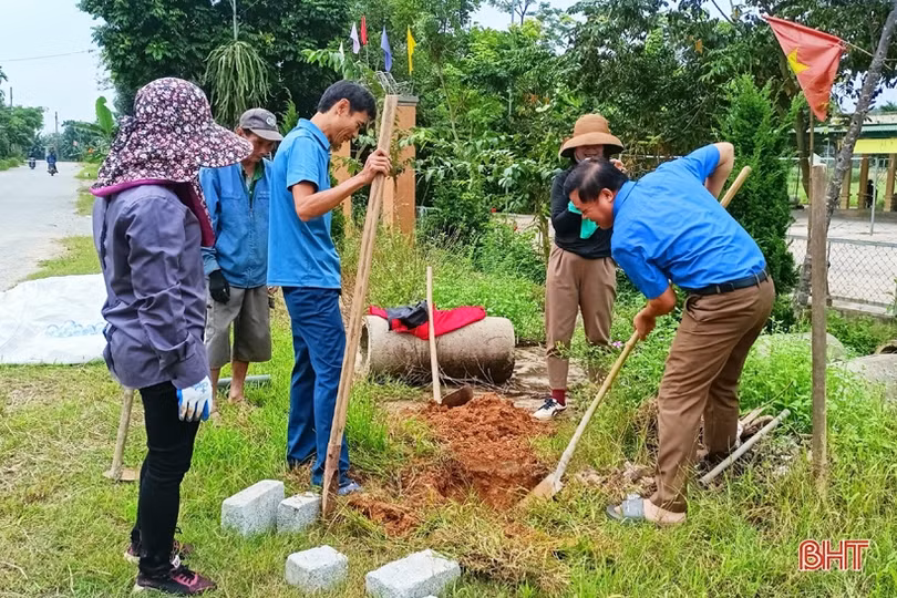 Huy động hơn 1.000 người giúp xã Sơn Giang xây dựng NTM nâng cao