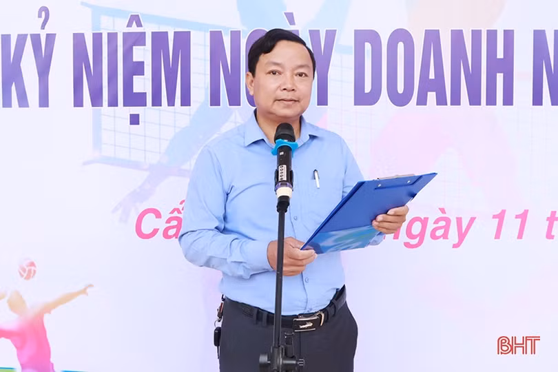 Sôi nổi Giải Bóng chuyền nam doanh nghiệp - doanh nhân huyện Cẩm Xuyên