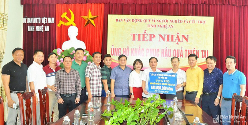CLB Doanh nhân Lam Hồng tại Đồng Nai hỗ trợ Nhân dân Nghệ An, Hà Tĩnh khắc phục hậu quả thiên tai