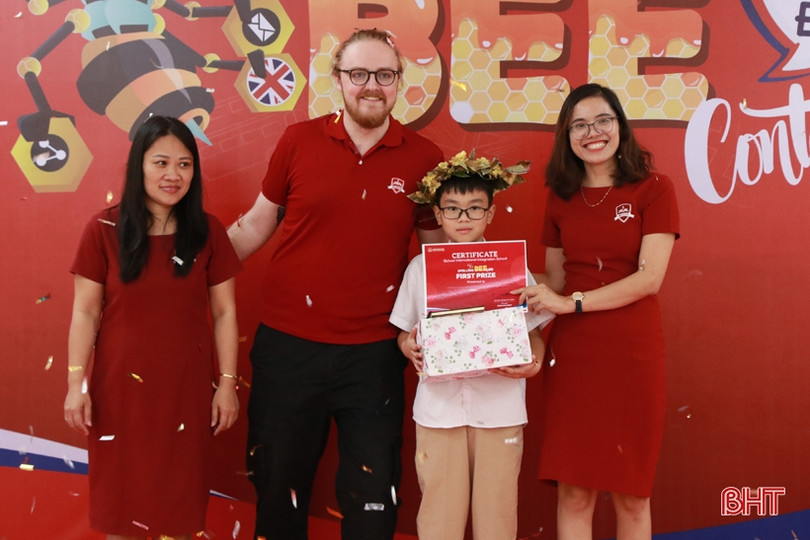 Học sinh iSchool Hà Tĩnh hào hứng với cuộc thi Spelling Bee Contest