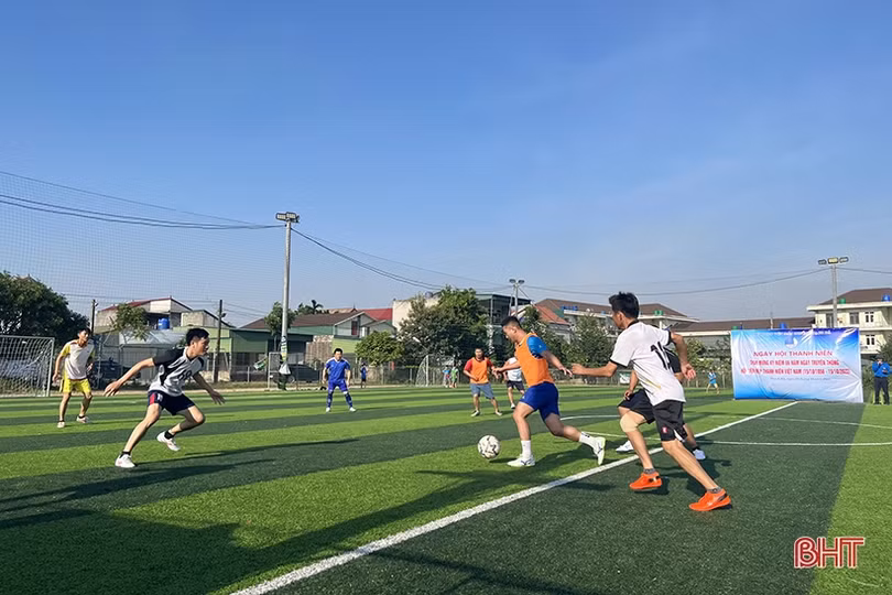 Thanh niên Hà Tĩnh sôi nổi chào mừng Ngày truyền thống Hội LHTN Việt Nam