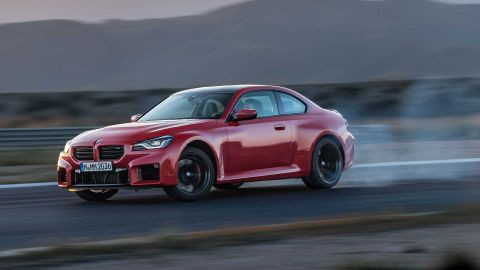 BMW M2 2023 ra mắt với diện mạo mới, mạnh 453 mã lực, giá từ 63.194 USD