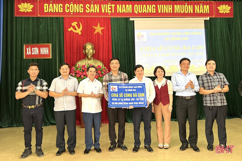 CLB Doanh nhân Lam Hồng tại Đồng Nai hỗ trợ Nhân dân Nghệ An, Hà Tĩnh khắc phục hậu quả thiên tai