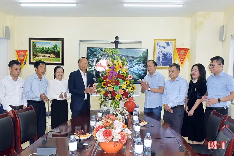 Hà Tĩnh tiếp tục đồng hành, tháo gỡ vướng mắc để doanh nghiệp phát triển bền vững