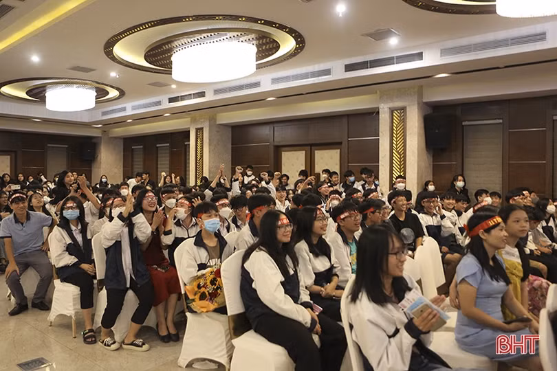 Nguyễn Minh Quân sẽ đại diện Trường THPT chuyên Hà Tĩnh tham gia Đường lên đỉnh Olympia