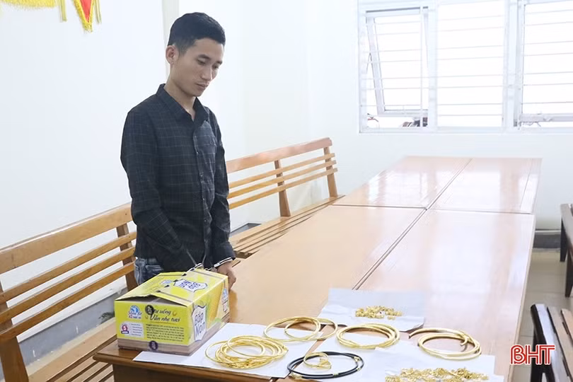 Hơn 12 giờ lần theo dấu vết đối tượng đột nhập tiệm kim hoàn cuỗm 183 chỉ vàng ở Hà Tĩnh