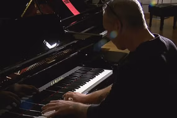 Từ cú đập đầu định mệnh đến thiên tài piano: "Dị nhân" bí ẩn nhất được khoa học ghi nhận