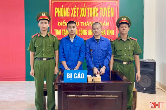 Lĩnh án vì cướp giật túi xách, cưỡng đoạt tiền của thiếu niên