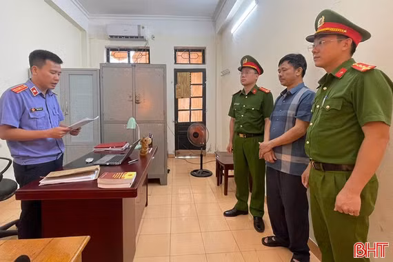 Khởi tố đối tượng tiêu thụ thịt lợn nhiễm dịch tả châu Phi