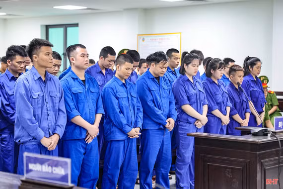 Thấy gì qua phiên tòa xét xử 117 bị cáo trong đường dây tội phạm xuyên biên giới?