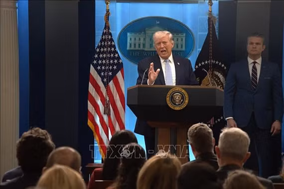 Tổng thống Trump lên tiếng sau khi Tổng thống Ukraine đề xuất đàm phán trực tiếp với Tổng thống Nga