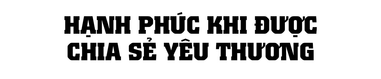 Chuyện những “Shipper áo xanh” trong vùng dịch ở Cẩm Xuyên
