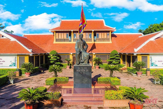 Nguyễn Du và Truyện Kiều: Niềm tự hào của học sinh Trường THPT Nguyễn Du