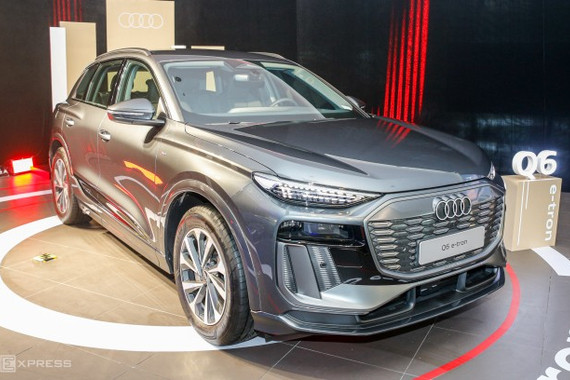 Audi Q6 e-tron ra mắt khách Việt, giá 3,199 tỷ đồng