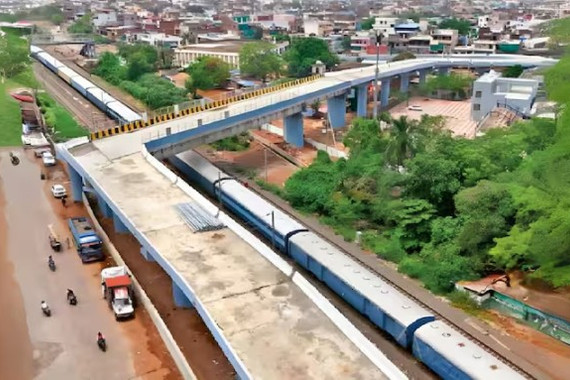 7 kỹ sư bị đình chỉ vì xây cầu vượt cua 90 độ