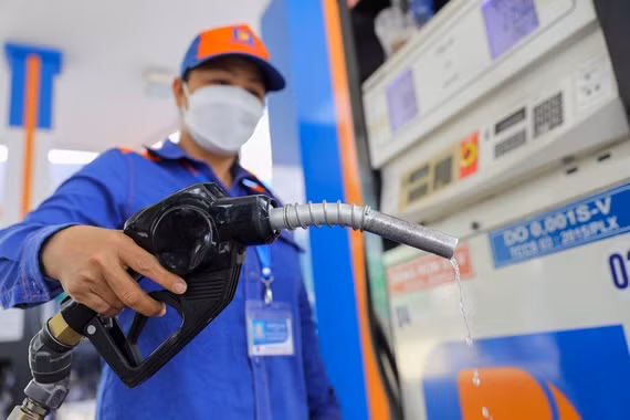 Đề xuất giảm thuế nhập khẩu ưu đãi với xăng dầu về 0% tới 30/6