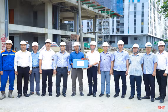 Chủ tịch UBND tỉnh kiểm tra tiến độ dự án thí điểm nhà ở xã hội giai đoạn II