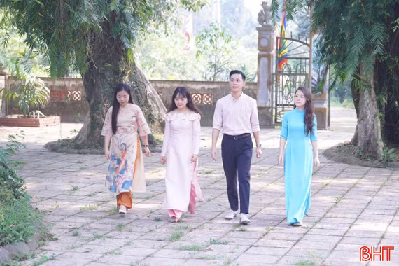 Về Vũ Quang thăm đền thờ cụ Phan 