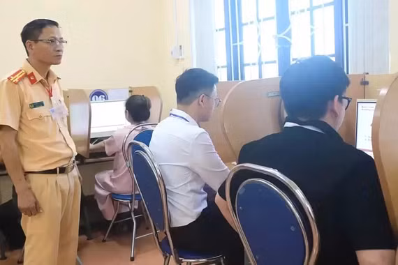 Đề xuất tăng gấp đôi số câu lý thuyết với người thi lại bằng lái