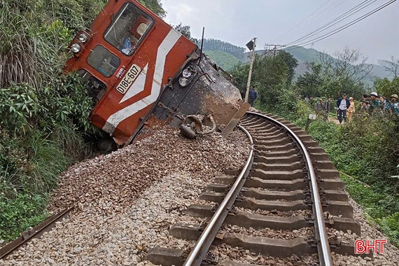 Xử lý nghiêm hành vi vi phạm an toàn giao thông đường sắt qua Hà Tĩnh