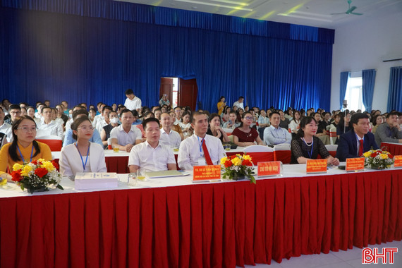 Trao đổi kinh nghiệm chẩn đoán, ứng dụng kỹ thuật trong điều trị bệnh