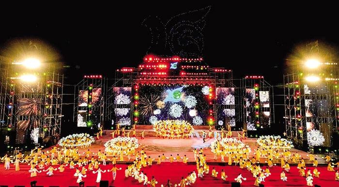 Tổ chức trọng thể Lễ kỷ niệm 20 năm thành lập TP Cần Thơ trực thuộc Trung ương Tổ chức trọng thể Lễ kỷ niệm 20 năm thành lập TP Cần Thơ trực thuộc Trung ương