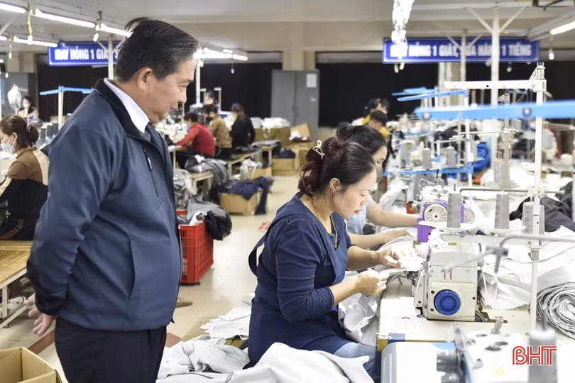 Người lao động Hà Tĩnh phấn khởi trước thông tin tăng lương tối thiểu vùng