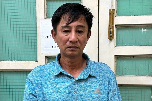 Hô biến cục đá dởm thành “đá hủy diệt kim loại” để bán giá 2,1 tỷ đồng