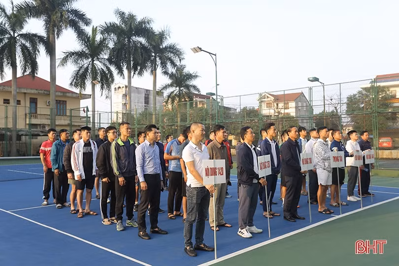 300 VĐV tranh tài giải quần vợt chào Xuân 2024