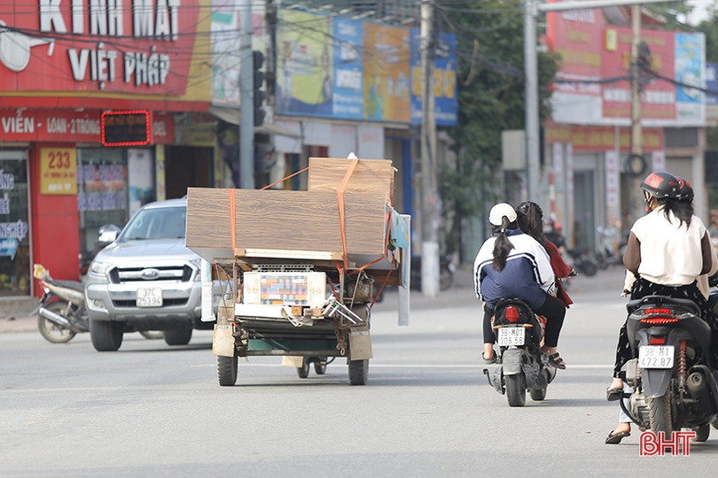 Đến hẹn... lại lo với xe chở hàng cồng kềnh!