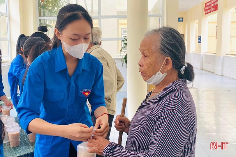 Học sinh Hà Tĩnh tích cực hoạt động từ thiện, giúp đỡ cộng đồng