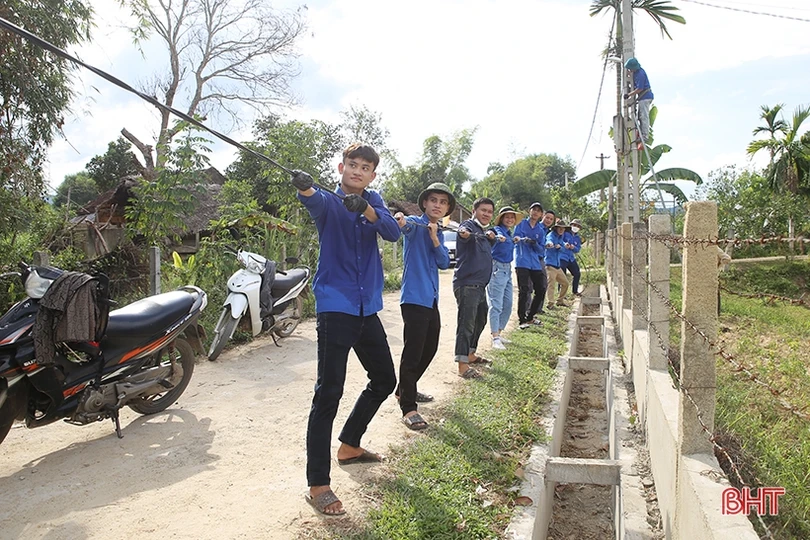 Học sinh, vinh viên Hà Tĩnh bản lĩnh, tự tin hội nhập Emagazine