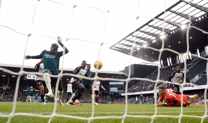 Arsenal thua trận thứ hai liên tiếp ở Ngoại hạng Anh