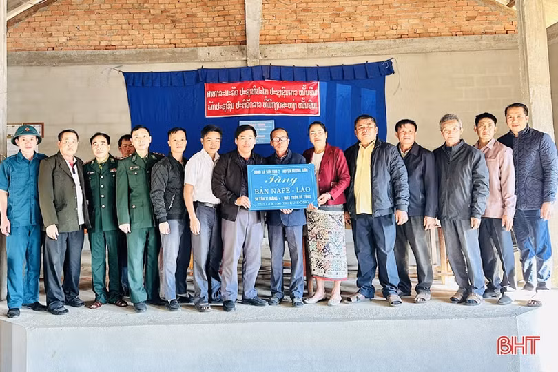 Thắt chặt tình đoàn kết giữa các địa phương biên giới Hà Tĩnh - Khăm Cợt 