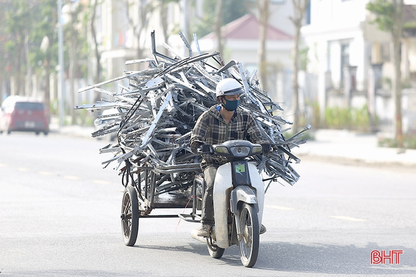 Đến hẹn... lại lo với xe chở hàng cồng kềnh!
