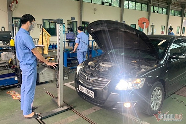 Những chính sách ảnh hưởng đến túi tiền người mua ô tô, xe máy từ đầu năm 2024