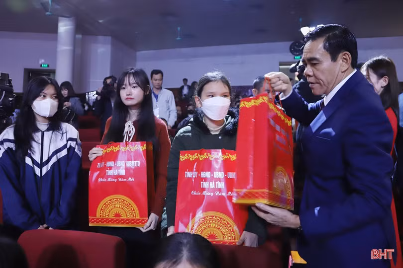 Hà Tĩnh ban hành Chỉ thị về việc tổ chức Tết Giáp Thìn